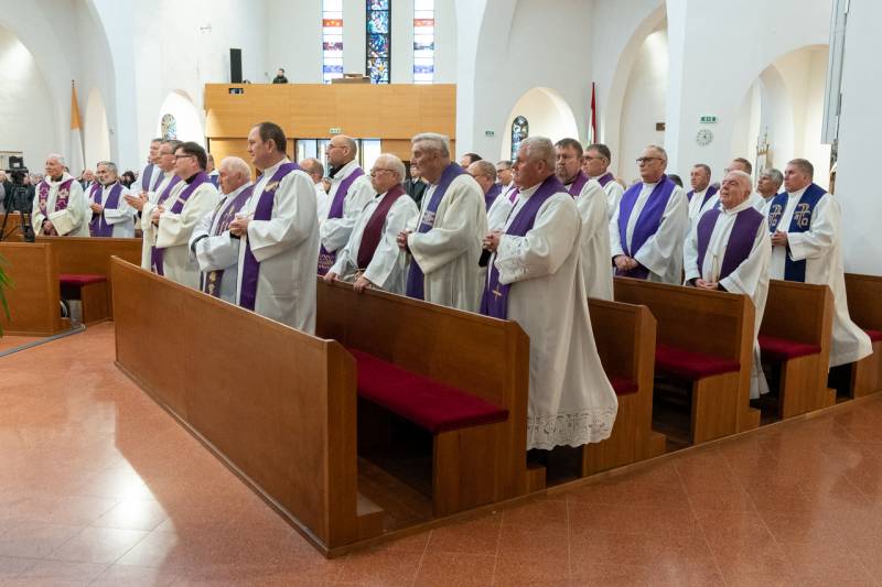 2025_10_27_gyurosovics temetes_15.jpg 2025_10_27_gyurosovics temetes_15.jpg